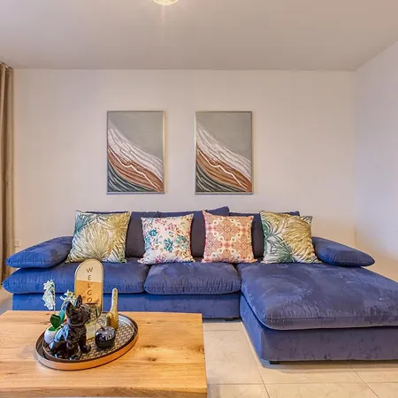 Life On Waters Edge With Unique Views In St Pauls By 360 Estates *