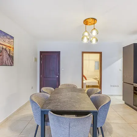 Life On Waters Edge With Unique Views In St Pauls By 360 Estates Apartment St. Paul's Bay