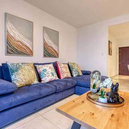 Life On Waters Edge With Unique Views In St Pauls By 360 Estates