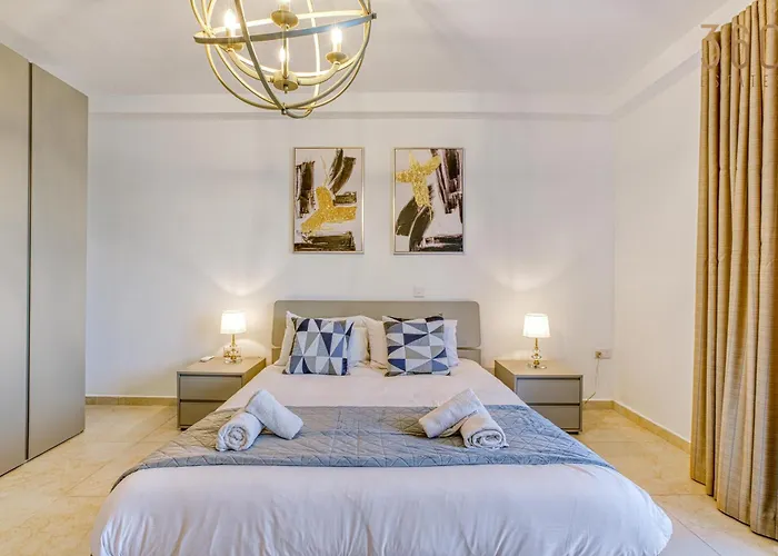 Appartamento Life On Waters Edge With Unique Views In St Pauls By 360 Estates