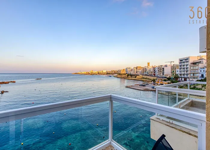 Life On Waters Edge With Unique Views In St Pauls By 360 Estates *