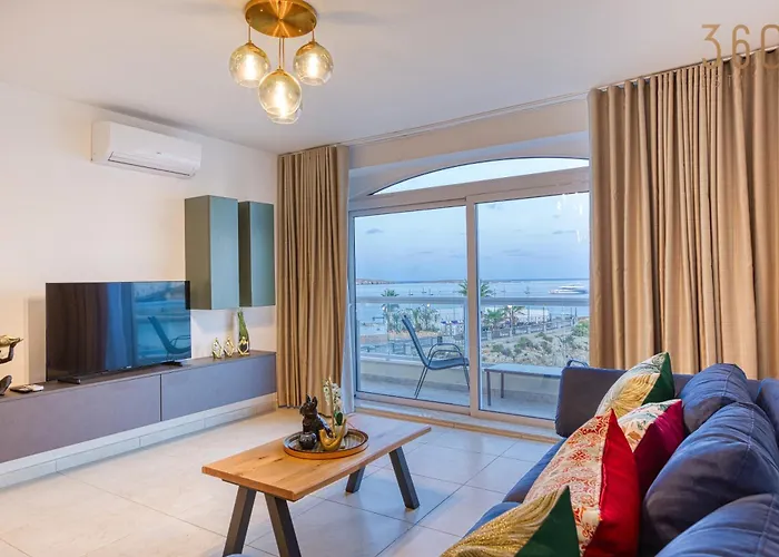 Appartamento Life On Waters Edge With Unique Views In St Pauls By 360 Estates St. Paul's Bay