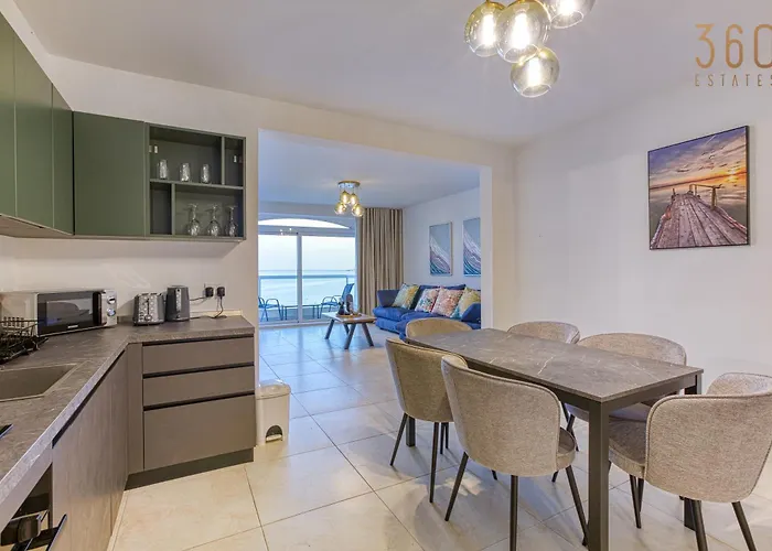 Life On Waters Edge With Unique Views In St Pauls By 360 Estates Appartamento St. Paul's Bay