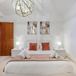 Life On Waters Edge With Unique Views In St Pauls By 360 Estates