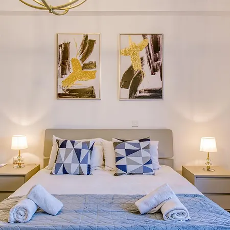 Apartment Life On Waters Edge With Unique Views In St Pauls By 360 Estates
