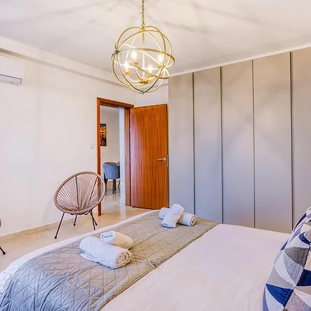 Apartment Life On Waters Edge With Unique Views In St Pauls By 360 Estates St. Paul's Bay