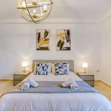 Apartment Life On Waters Edge With Unique Views In St Pauls By 360 Estates