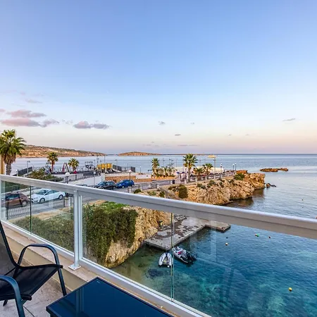 Life On Waters Edge With Unique Views In St Pauls By 360 Estates Apartment *